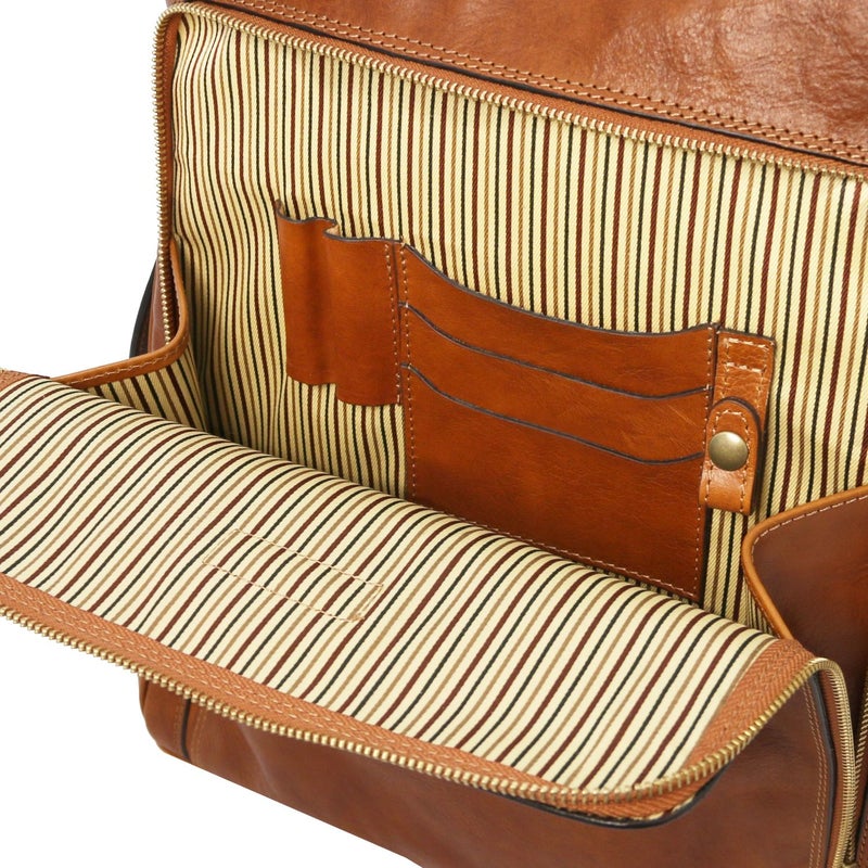 Tuscany Leather Bangkok &ndash; Musta Nahkainen L&auml;pp&auml;rireppu (Iso),