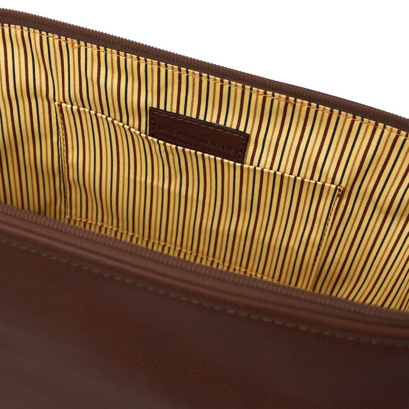 Tuscany Leather Smarty meikki-toilettilaukku nahkainen pieni tummanruskea